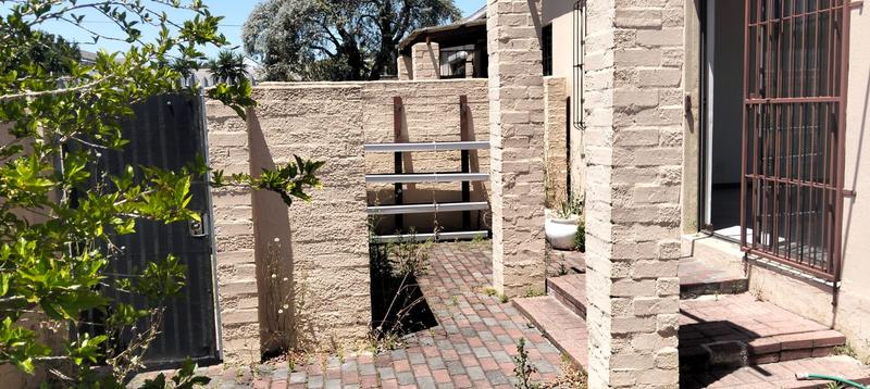 To Let 2 Bedroom Property for Rent in Silver Oaks Western Cape